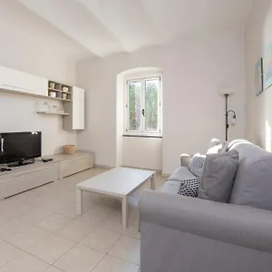 237 - Casa Colombo Riva Vista Mare A 10metri Appartamento